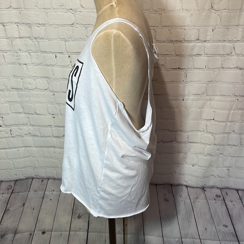 Beachbody 10 Rounds Tank Top Size Xl - Picture 3 of 5